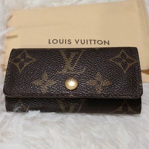 💯 Authentic Mono Louis Vuitton key holder 🍀